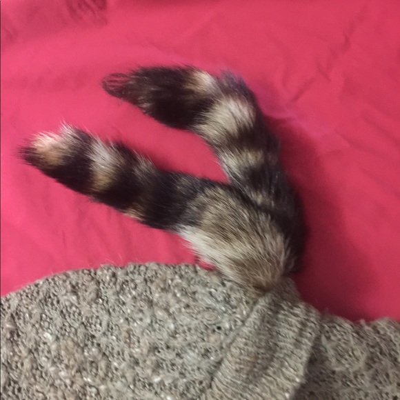 Turtleneck sweater with fox tails on shoulders - Picture 2 of 4